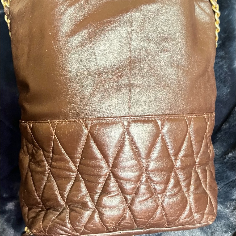 Stylish Brown and Gold Backpack with Drawstring Closure and Quilted Design - Picture 3 of 15